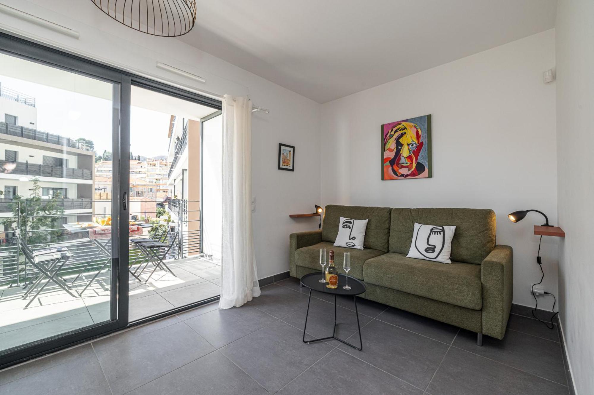 Queen Riviera : Climatisation, Parking, Terrasse Menton Eksteriør bilde