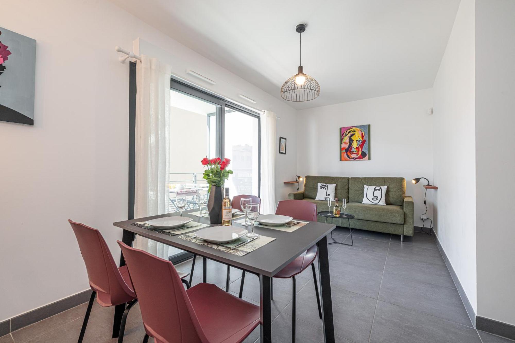 Queen Riviera : Climatisation, Parking, Terrasse Menton Eksteriør bilde
