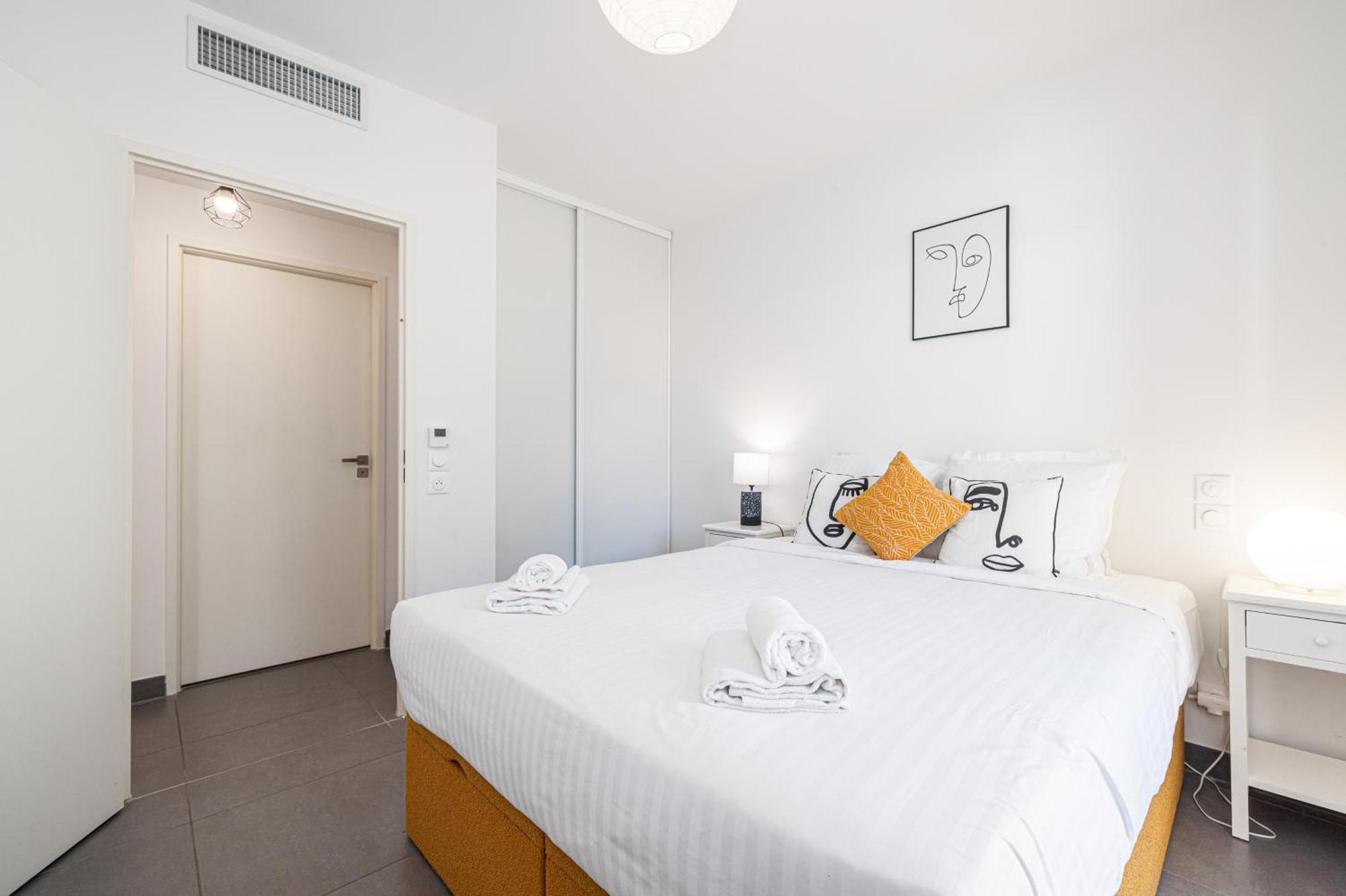 Queen Riviera : Climatisation, Parking, Terrasse Menton Eksteriør bilde