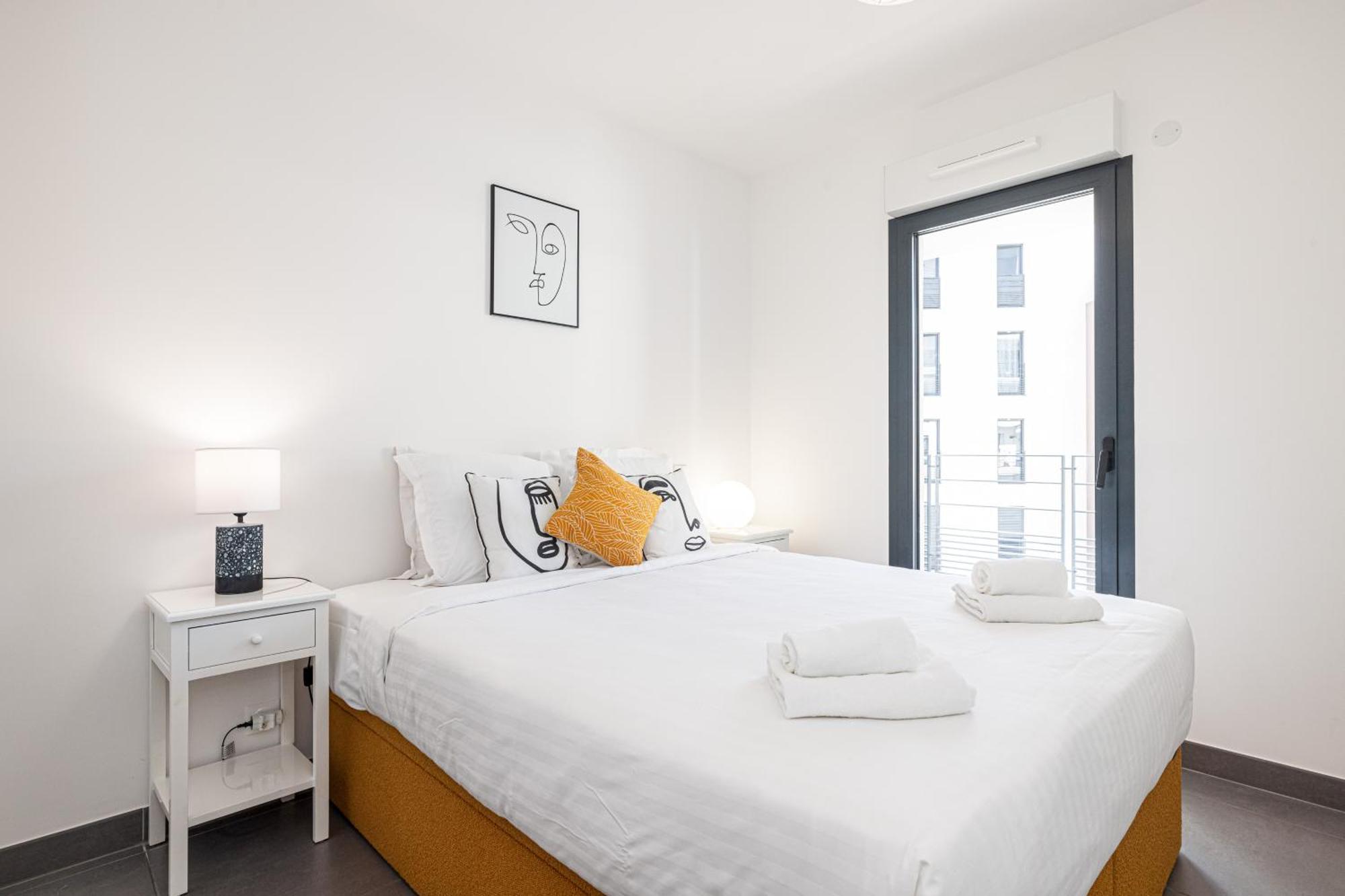 Queen Riviera : Climatisation, Parking, Terrasse Menton Eksteriør bilde