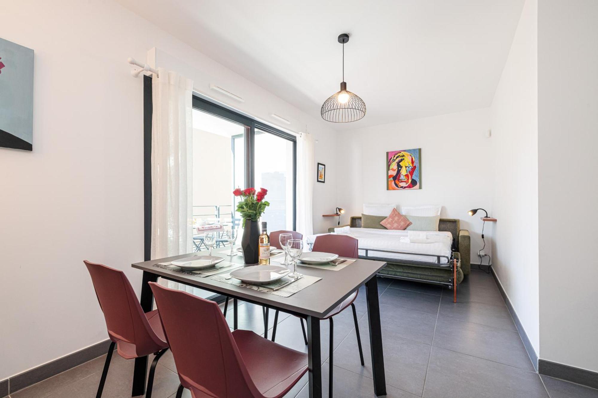 Queen Riviera : Climatisation, Parking, Terrasse Menton Eksteriør bilde