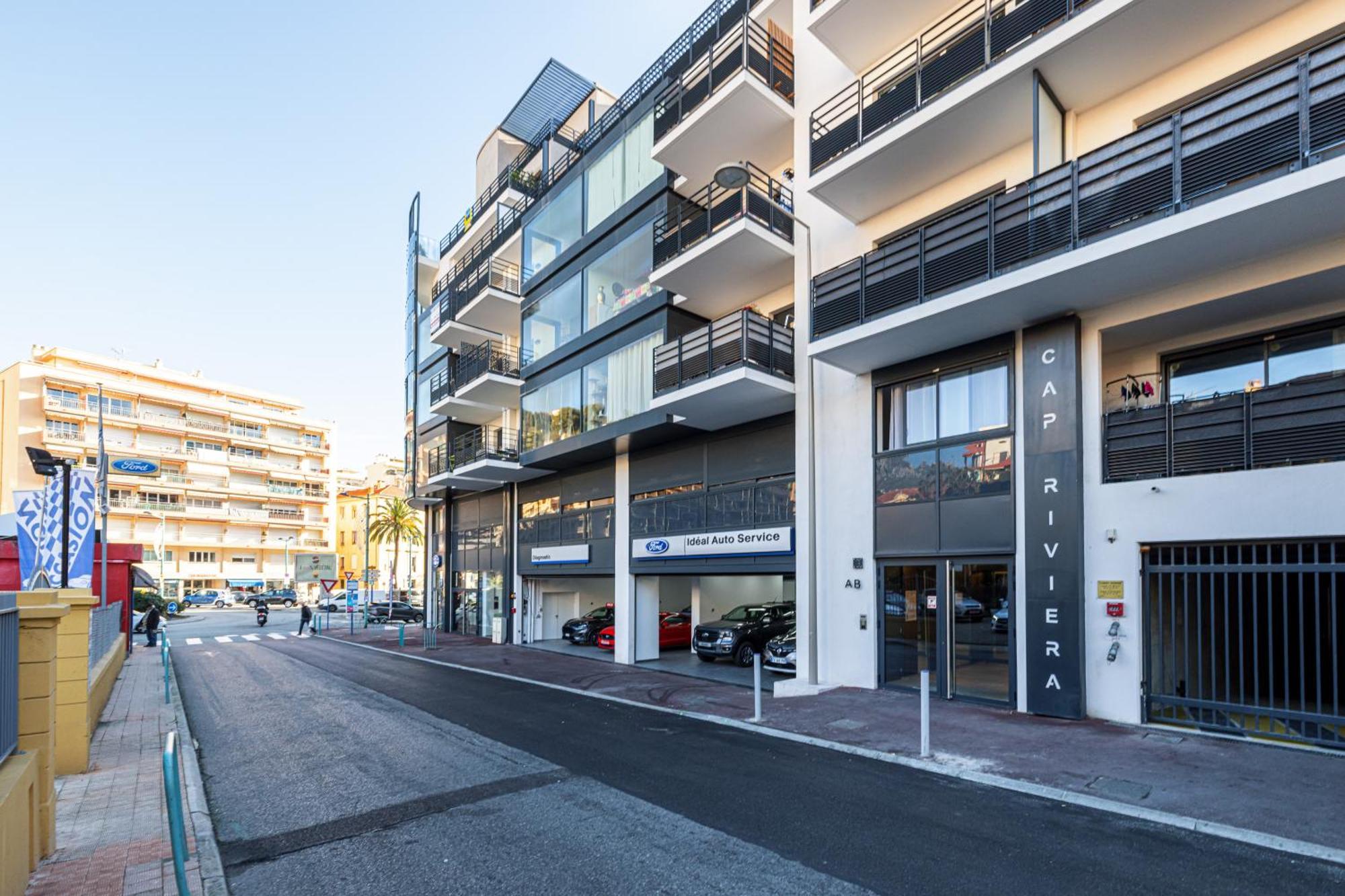 Queen Riviera : Climatisation, Parking, Terrasse Menton Eksteriør bilde
